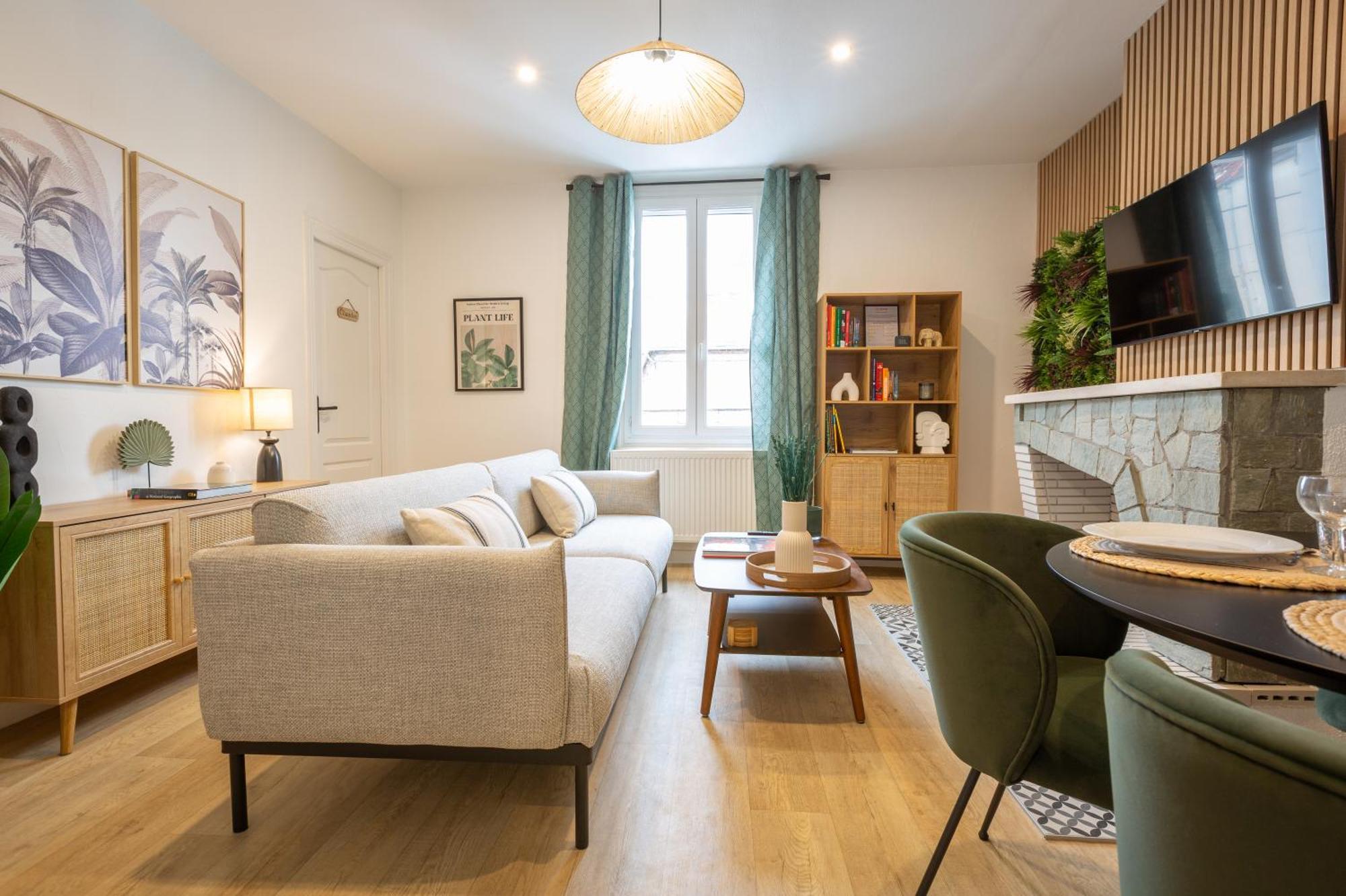 Tropical Escape Near City Center Fiber Netflix Montlucon Luaran gambar